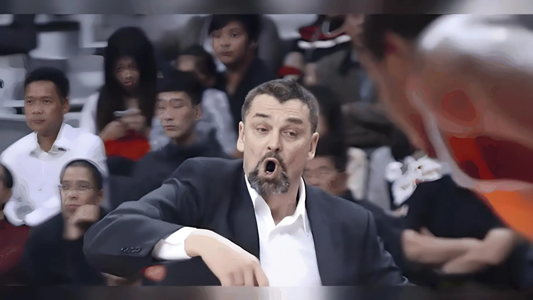 拉多维奇担 拉多维奇担