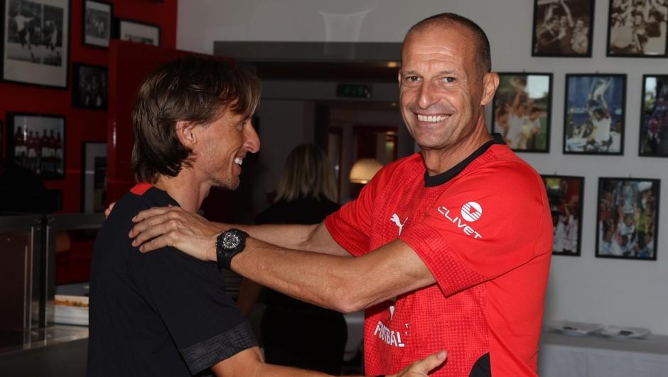 比赛一开始, 教的米兰似