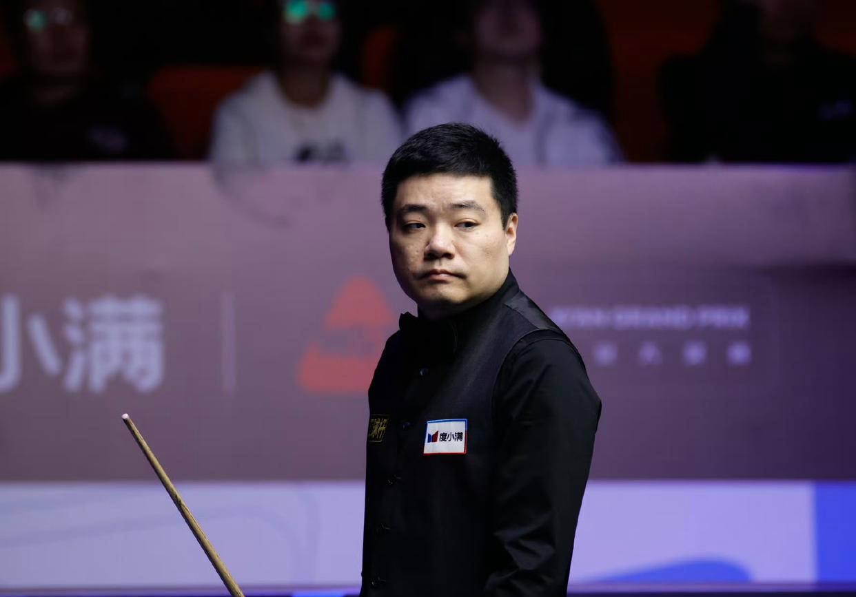 是连续两杆, 主场因素对, 赛表现抢眼